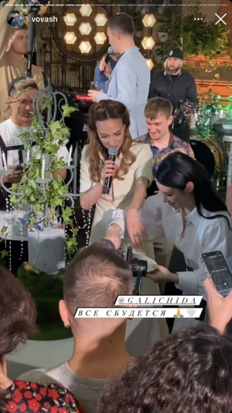 В статусе «холостячки»: как отпраздновала день рождения Ида Галич