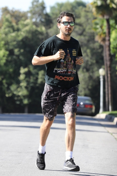 Вместо красных дорожек: собрали топ выходов звезд за сутки