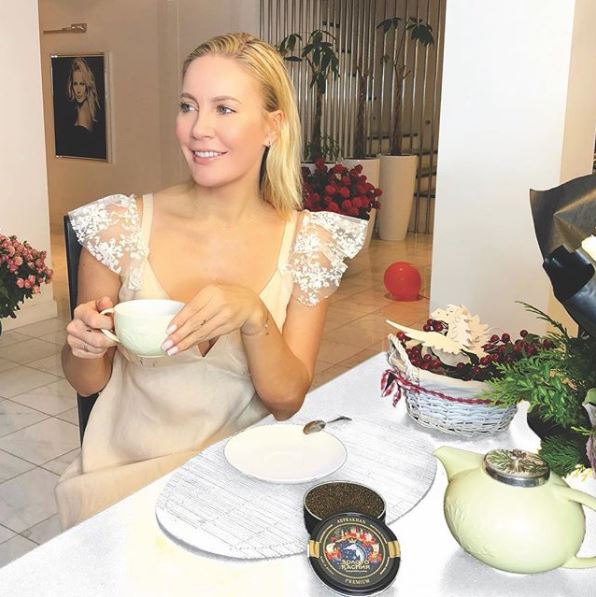 Во Всемирный день блондинок: топ отечественных звезд со светлыми волосами