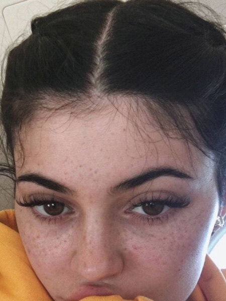 Все Кардашьян без макияжа: редчайшие кадры!