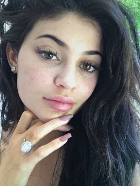 Все Кардашьян без макияжа: редчайшие кадры!