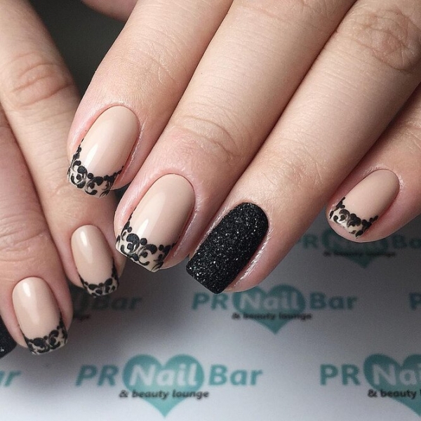 Всегда в моде: 35 горячих идей французского маникюра