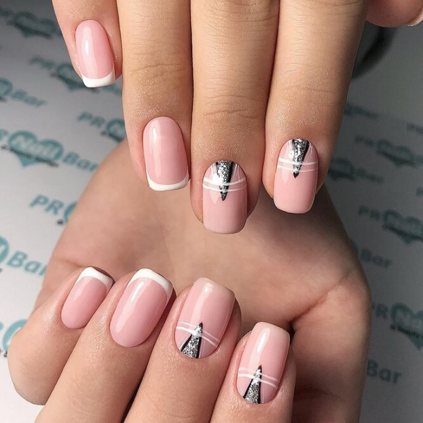 Всегда в моде: 35 горячих идей французского маникюра