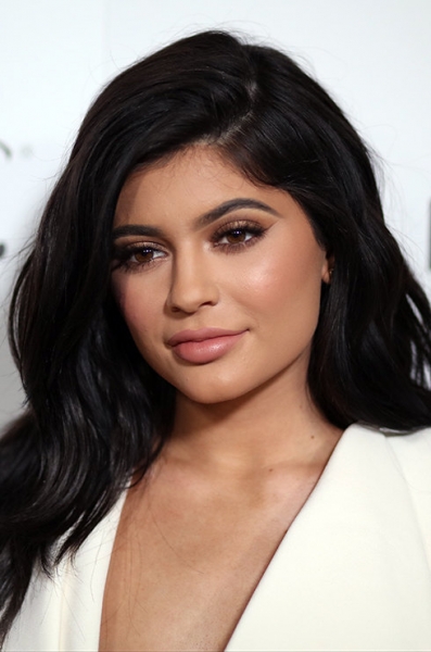 За натуральность! Звёзды, которые избавились от пластики