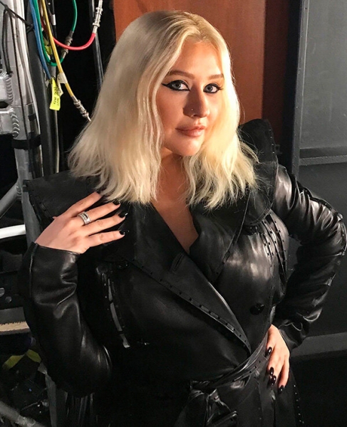 Загар или бледность? Что молодит звездных женщин разного типа старения