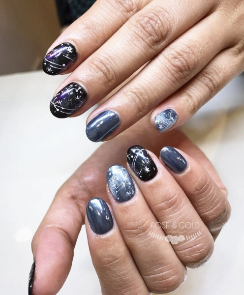 Земля в&nbsp;иллюминаторе: модный инста-тренд &laquo;космический маникюр&raquo;