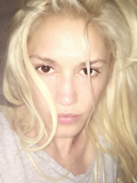 Звездные селфи: без макияжа они выглядят моложе!