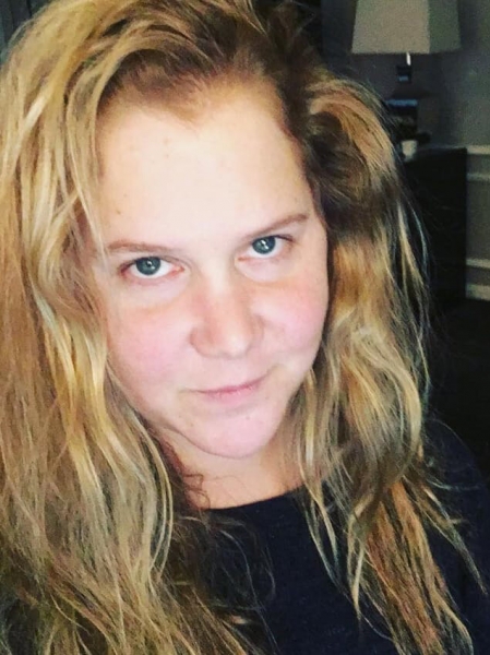 Звездные селфи: без макияжа они выглядят моложе!