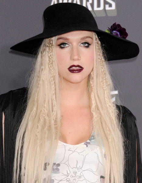 Звезды, которым следует сменить «визитную карточку»