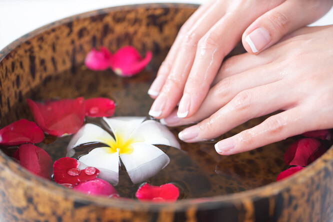 10 способов укрепить ногти в&nbsp;домашних условиях