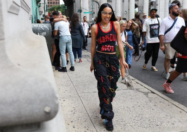 15 крутых образов звёзд стритстайла, которые надо повторить этим лето