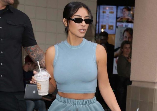 15 стильных трикотажных топов на лето 