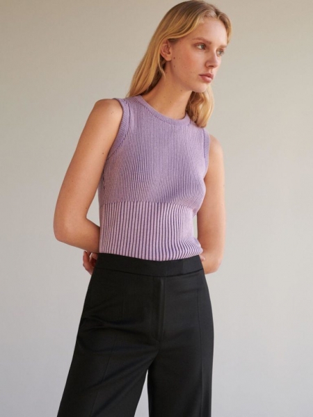 15 стильных трикотажных топов на лето 