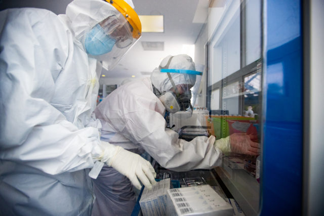 21 июня и коронавирус: больше 8,8 миллиона заболевших, в Бразилии число зараженных перевалило за миллион, в Москве впервые за 2 месяца зафиксировали меньше 1000 новых случаев