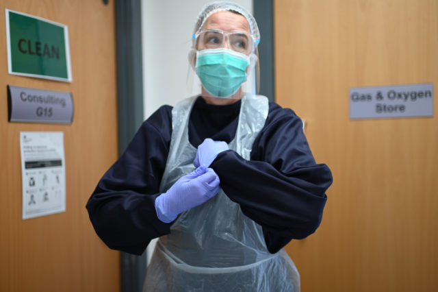 30 июня и коронавирус: больше 10 миллионов заболевших, Ангела Меркель рассказала, почему ее ни разу не видели в защитной маске, в ВОЗ считают, что эпидемия пока не приблизилась к окончанию