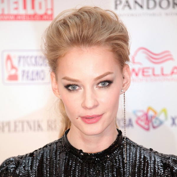 Богиня элегантности: 10 лучших бьюти-образов Светланы Ходченковой