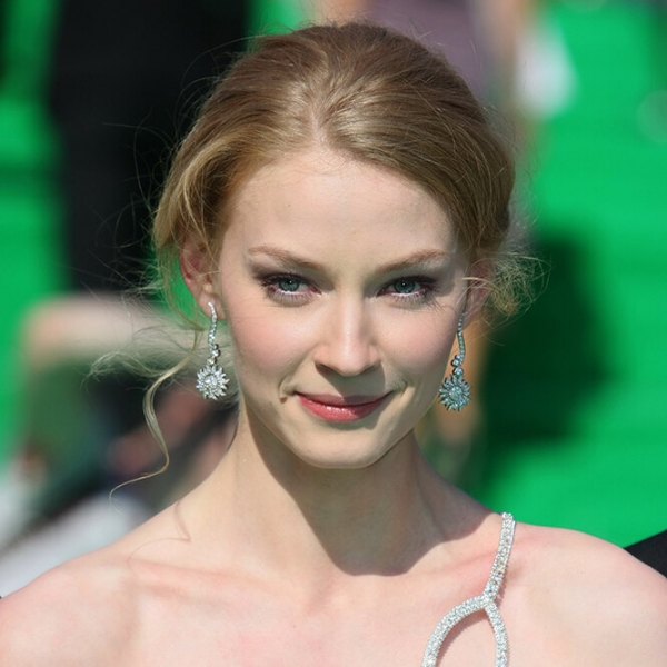 Богиня элегантности: 10 лучших бьюти-образов Светланы Ходченковой