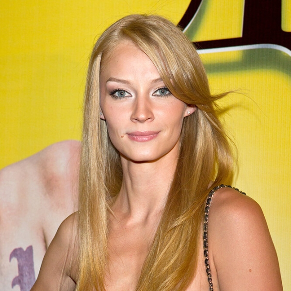 Богиня элегантности: 10 лучших бьюти-образов Светланы Ходченковой