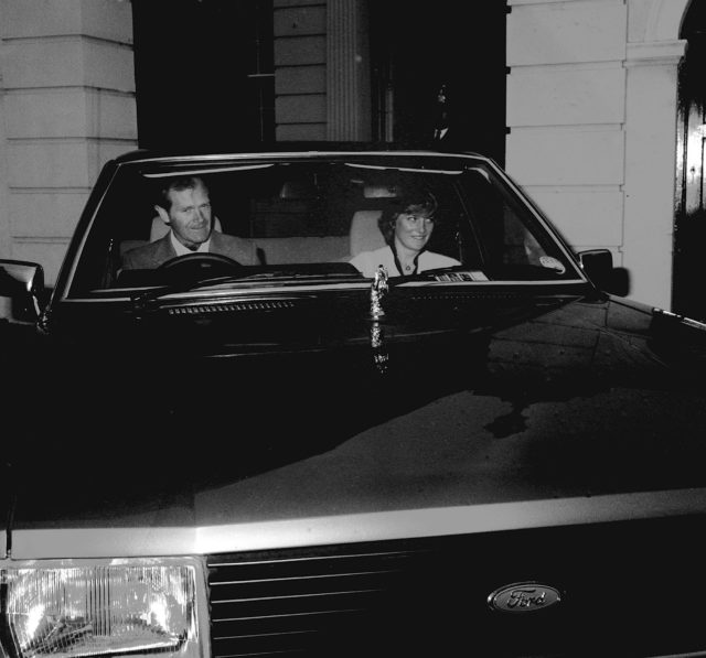 Цифра с шестью нулями: автомобиль принцессы Дианы выставлен на аукцион