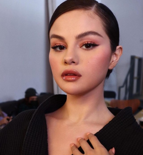 До сих пор одна: Почему Селена Гомес не спешит заводить новые отношения?