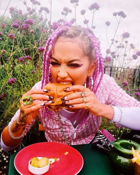 Эти звезды знают толк в маникюре! 20 модных идей, которые хочется повторить