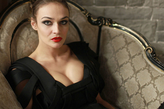 Это слишком? Сальма Хайек и другие звезды большим размером груди