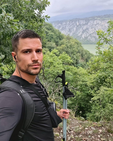 Ходячая реклама: самые красивые пластические хирурги из Instagram