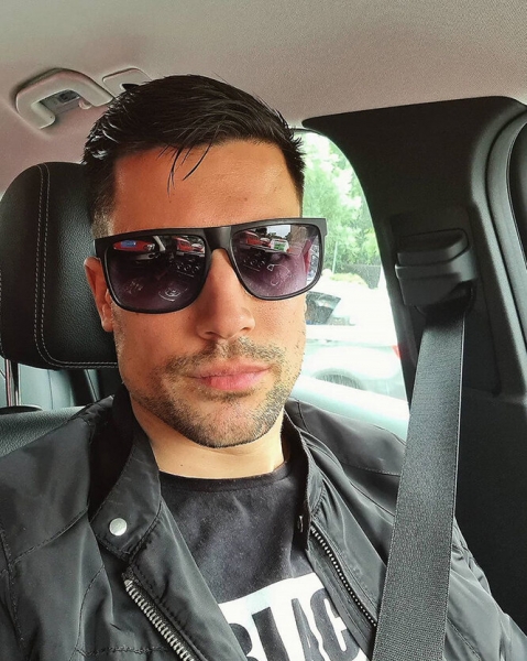 Ходячая реклама: самые красивые пластические хирурги из Instagram