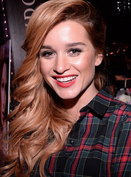 Изюминка или недостаток: самые знаменитые родинки звезд