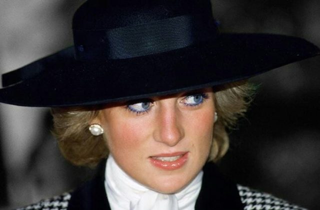 «Я не могу перестать думать о принцессе Диане»: Кристен Стюарт о новой роли