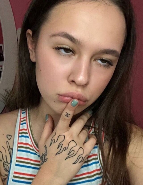 Как две капли воды: Instasamka перекрасила волосы и стала копией Дианы Шурыгиной