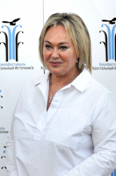 Как менялась Лариса Гузеева: от&nbsp;&laquo;Жестокого романса&raquo; до&nbsp;&laquo;Давай поженимся!&raquo;