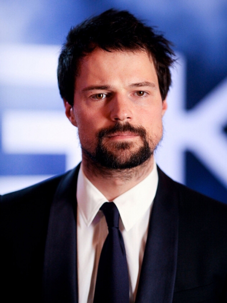 Как стареют российские звезды-одногодки — сравниваем мужчин и женщин