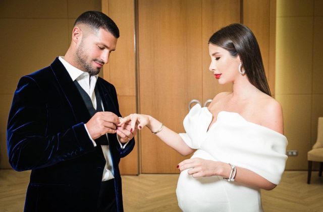 «Какие знакомства, мне это не нужно»: Кети Топурия о первой встрече с мужем и похудении после беременности