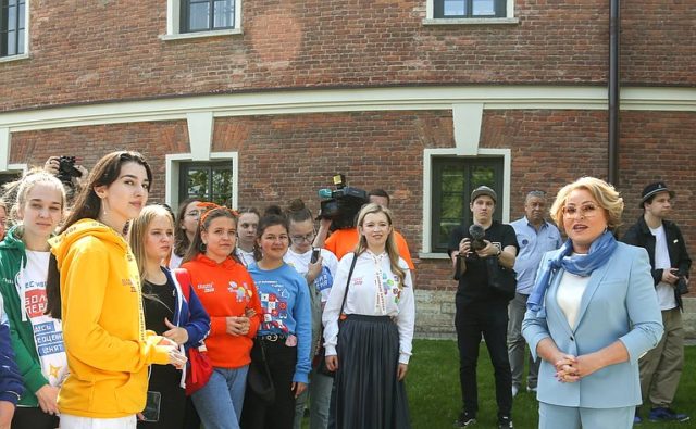 Команда, спорт и любовь к людям: Валентина Матвиенко поделилась секретами женского лидерства 