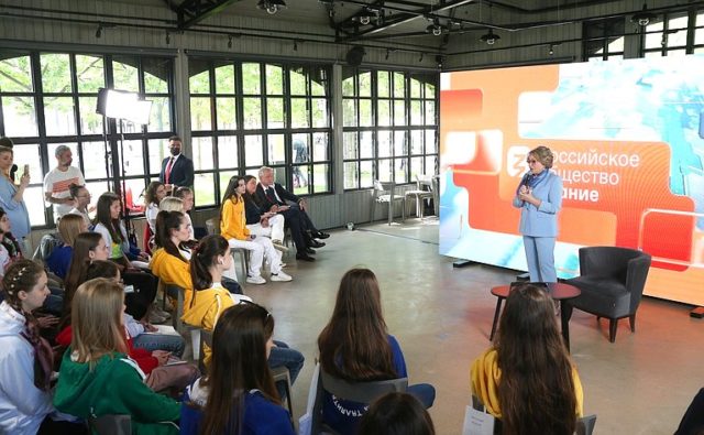 Команда, спорт и любовь к людям: Валентина Матвиенко поделилась секретами женского лидерства 