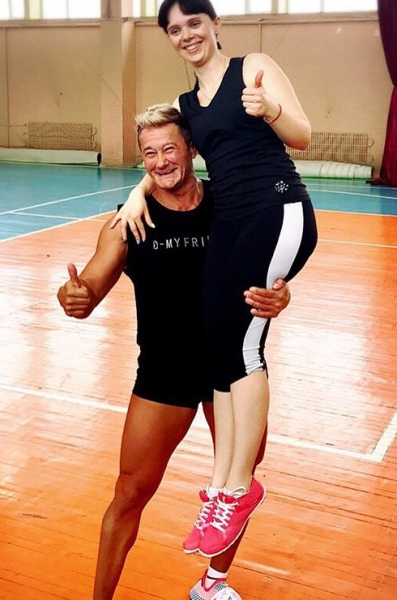 Королевы качалки: невероятные преображения девушек до и после спорта