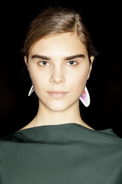 Коррекция бровей: как сделать модную форму самой — советы мастера