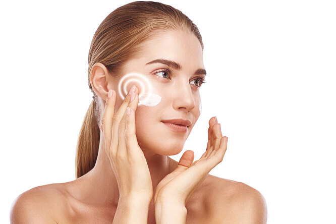 Кожа шелушится? 7 простых лайфхаков решить эту проблему