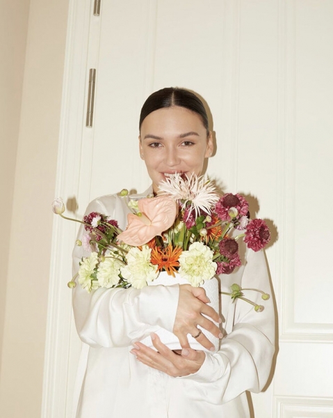 Меньше — лучше! Как красятся модные невесты — 8 бьюти-образов звезд