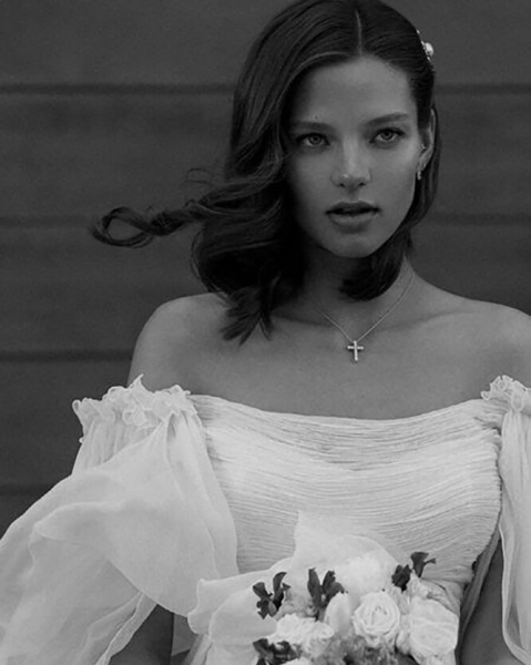 Меньше — лучше! Как красятся модные невесты — 8 бьюти-образов звезд