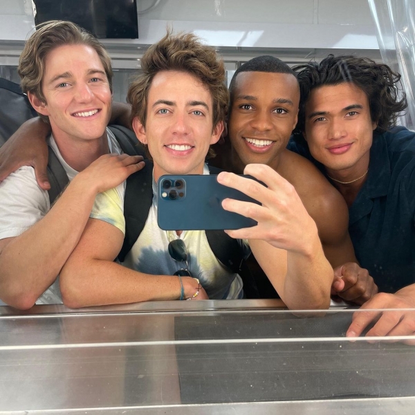 Мифы и легенды: Райан Мерфи раскрыл актеров и детали спецэпизодов сериала &laquo;Американские истории ужасов&raquo; 