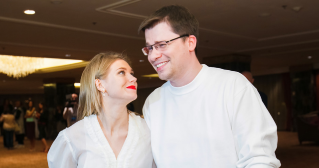 «Моя история»: Кристина Асмус с новой стрижкой намекнула на причину развода с Гариком Харламовым