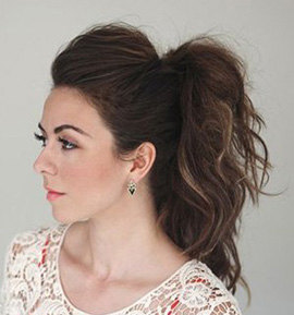 На работу и на свидание: 5 идеальных конских хвостов — пошаговая инструкция