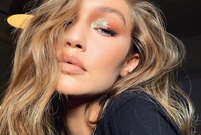 &laquo;Научу делать это просто&raquo;: Джиджи Хадид рассказала, какие бьюти-советы планирует передать своей дочери 