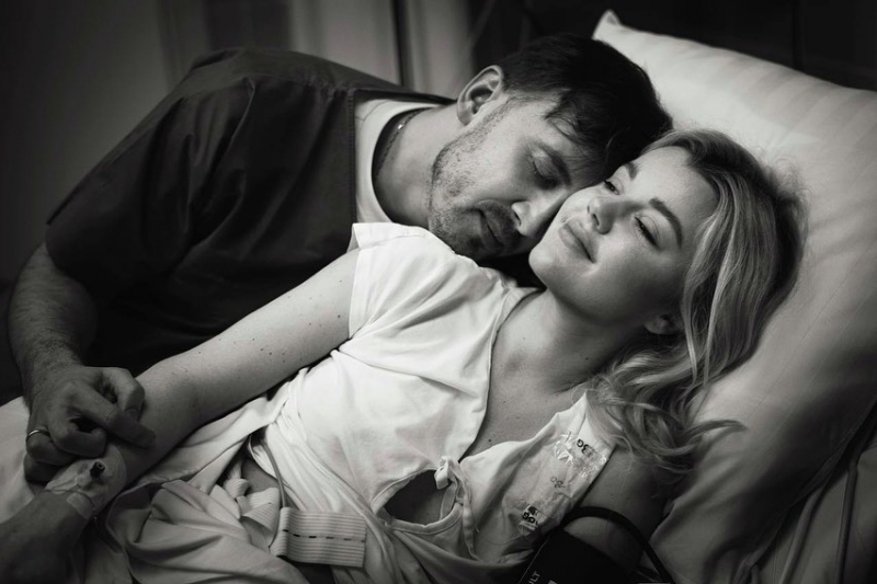 «Не хочу романтизировать»: Юлианна Караулова о трудностях родов 