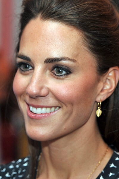 Не совершай их! 6 главных ошибок в макияже, которые придают возраста