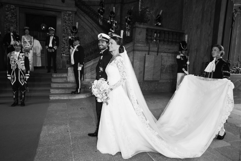 Нетрадиционные, дорогие и печальные: полный гид по королевским свадьбам 