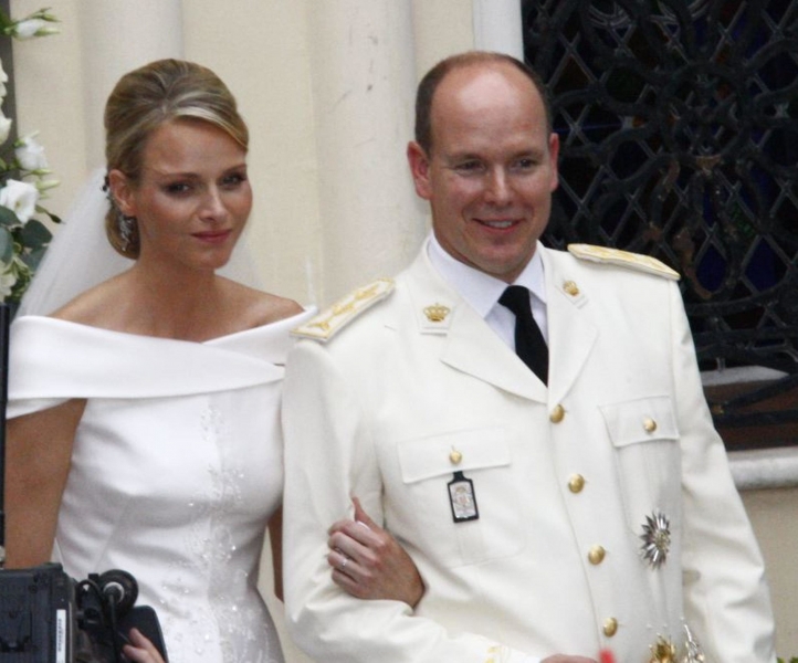 Нетрадиционные, дорогие и печальные: полный гид по королевским свадьбам 
