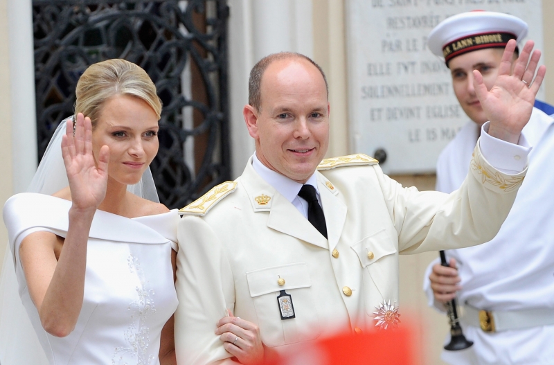 Нетрадиционные, дорогие и печальные: полный гид по королевским свадьбам 